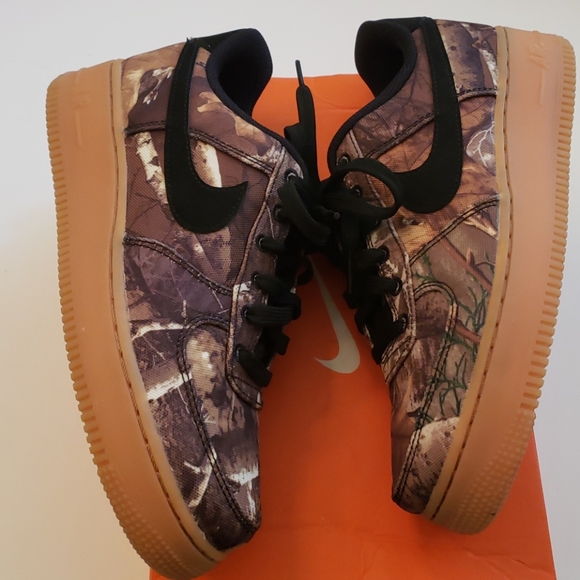 Nike Other - Nike Air Force 1 Realtree Sneakers in size 6